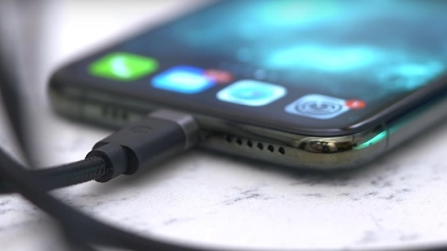 Cách tạo âm báo “vui tai” mỗi khi cắm sạc pin cho iPhone - Ảnh 1.